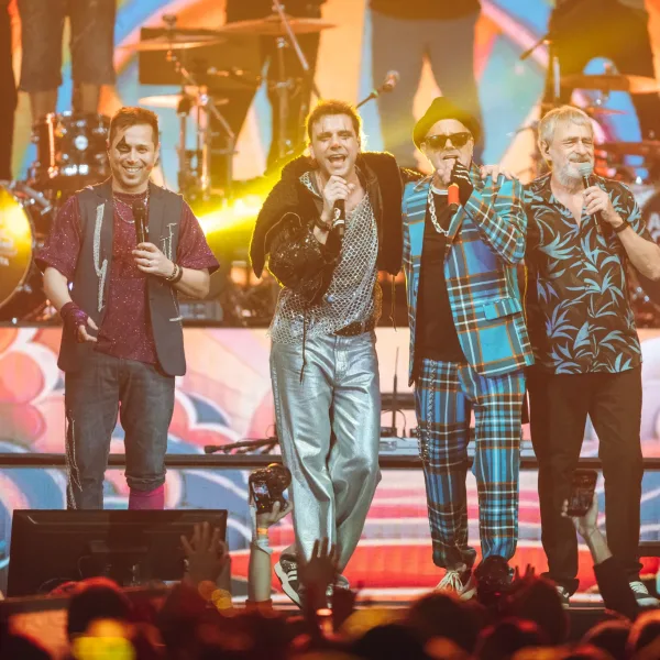 Los Auténticos Decadentes y Los Caligaris estrenaron “La Fórmula Perfecta” con un show de más de tres horas en Córdoba