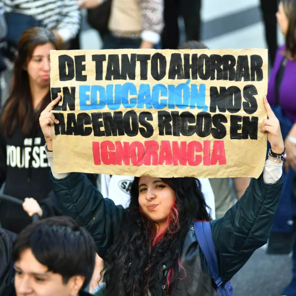 Gremios universitarios paran por 48 horas y llevan su reclamo a la Justicia