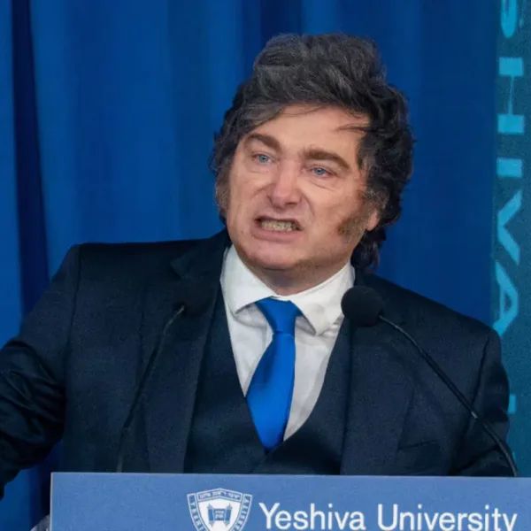 Milei acusó al periodismo de "agitar" el debate por la morosidad: "Son imbéciles"