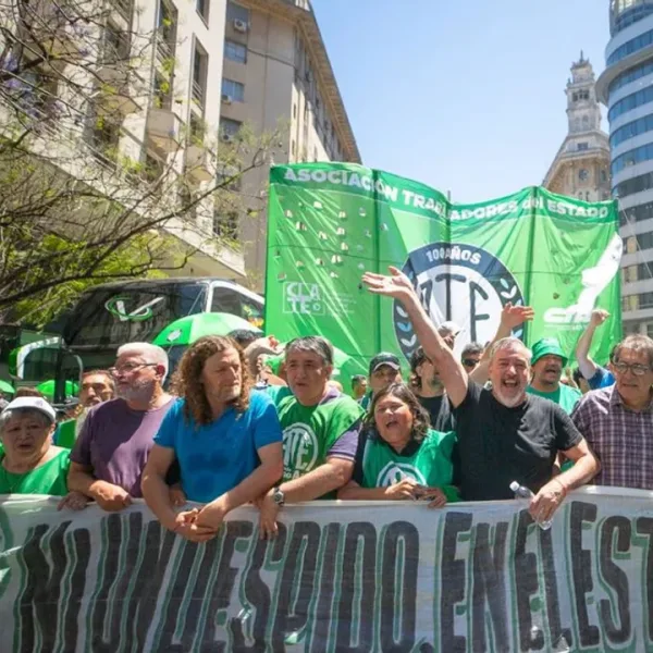 Los trabajadores civiles de las Fuerzas Armadas realizaron un paro y movilización
