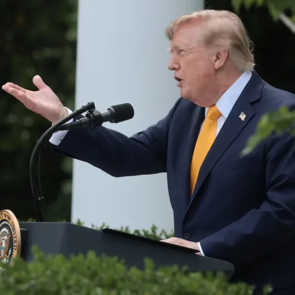 Trump abrió un cupo temporal para importar carne vacuna, pero excluyó a la Argentina