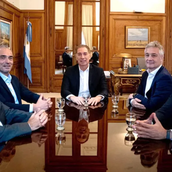 El Gobierno recibe a gobernadores y vuelve a reunirse con el PRO
