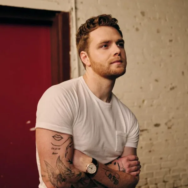 Alex Warren lanza su segundo disco "Wildchild"