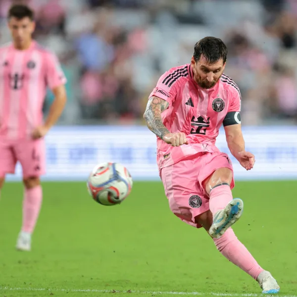 Póker y asistencia de Messi en la goleada del Inter Miami ante el Montreal de Alexis Sánchez