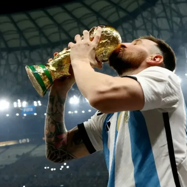 Messi se retiró de la Selección; Cobro con transferencias para créditos; ¿La Fórmula 1 vuelve a la Argentina?; y más...