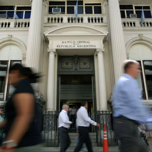 Los bancos ya dieron de baja 143.000 créditos atrasados y crecen las refinanciaciones
