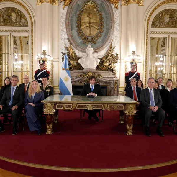 Milei anunció sanciones a petroleras que operen en Malvinas y una nueva base naval en Tierra del Fuego