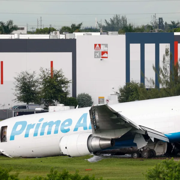 Un avión de carga Boeing 767 se estrelló cerca del Aeropuerto de Miami
