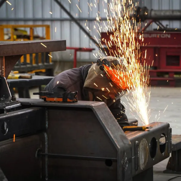 La industria cayó un 5% en julio y golpea al empleo formal