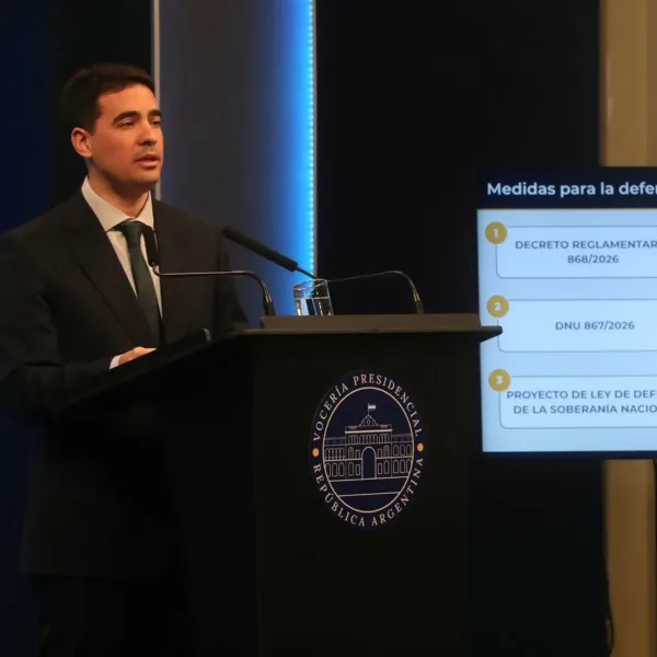 Tras los anuncios por Malvinas, Ravier descartó cualquier hipótesis de "conflicto bélico" con el Reino Unido