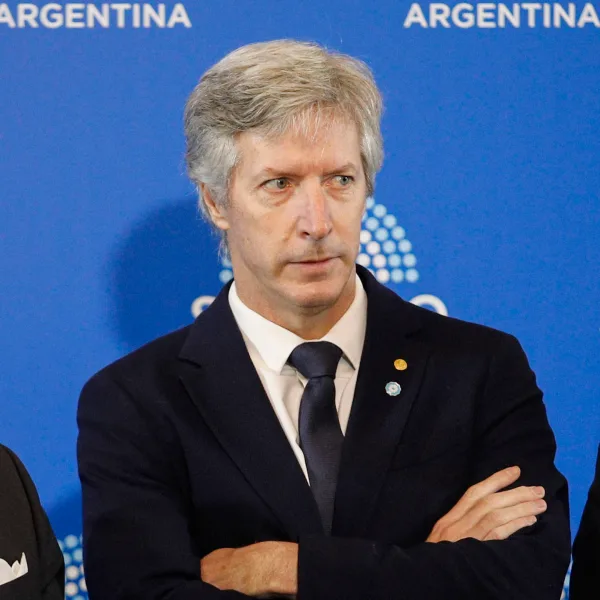El peronismo solicitó la citación del presidente del BCRA por las reservas de oro