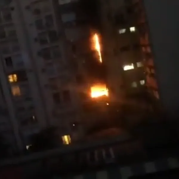 Se incendió un departamento en un edificio de 13 pisos en Recoleta