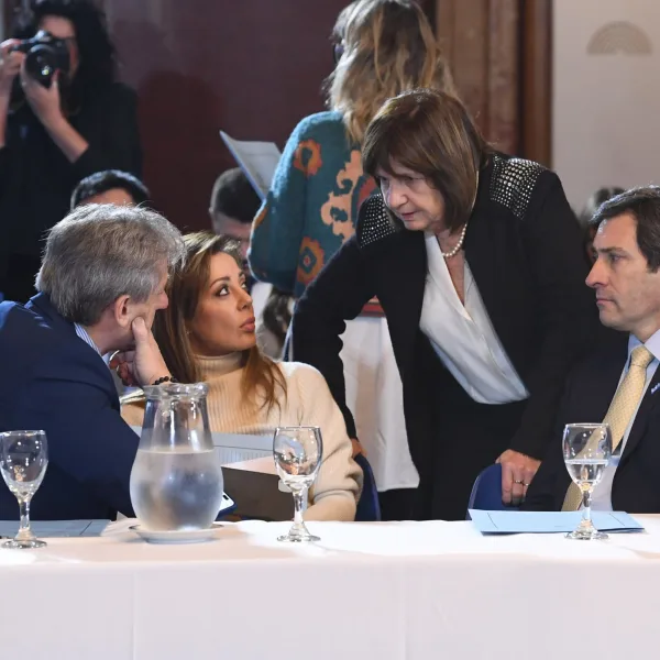 La Libertad Avanza analiza suspender la sesión del Senado por falta de quórum