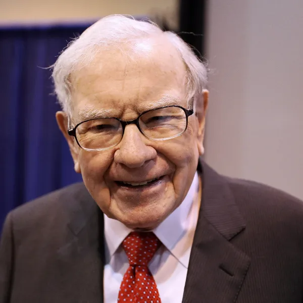 Warren Buffett deja la presidencia de Berkshire Hathaway
