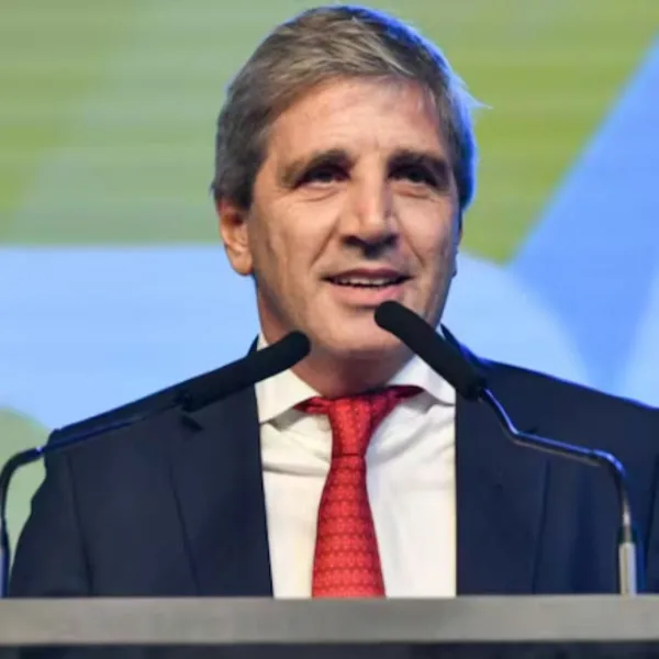 El Gobierno consiguió mantenr el superávit fiscal en agosto