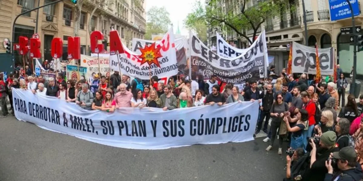 Marcha de la Bronca: la izquierda se movilizó de Congreso a Plaza de Mayo contra el Gobierno de Milei