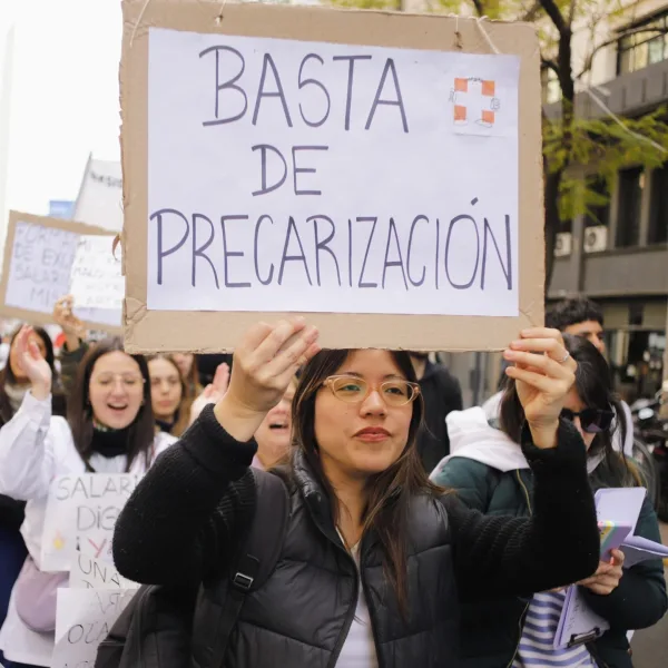 Residentes porteños pararon y marcharon al Ministerio de Salud