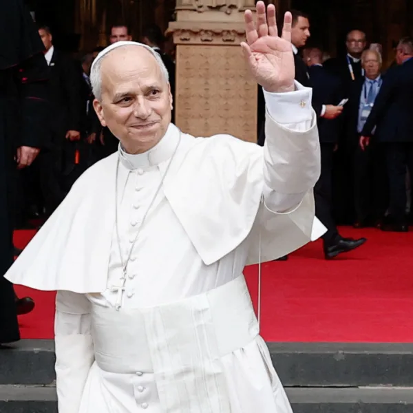 El Gobierno oficializó tres feriados con motivo de la visita del papa León XIV