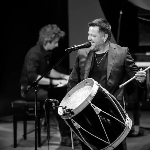 Jorge Rojas dio inicio a “Piano & Voz”, su nueva gira, con una noche emotiva e inolvidable en Rosario