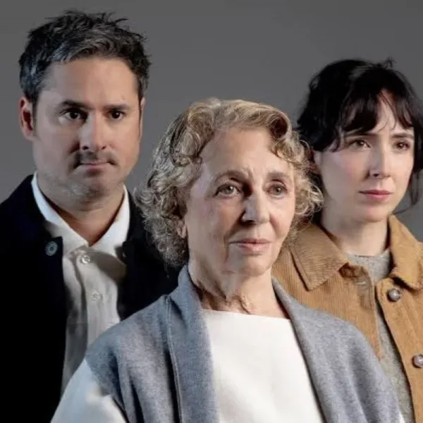 Llega al teatro "Las Gratitudes" la obra basada en el libro de  Delphine de Vigan