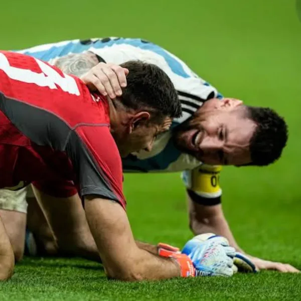 Dibu Martínez habló sobre la despedida de Lionel Messi y postuló a su heredero para la número 10