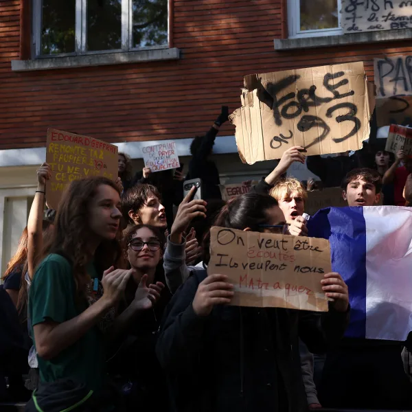 Francia: 413 escuelas fueron afectadas por las protestas estudiantiles