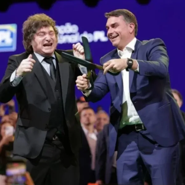 Bolsonaro triunfó en Brasil y habrá balotaje; Gobierno se entusiasma con consolidar la oleada ultraderechista; Messi llegó para su despedida y más...