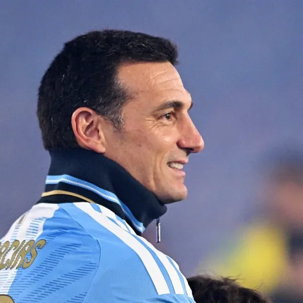 Scaloni tras la despedida de Messi: el sueño de dirigirlo, el "aura" que ya no va estar y su continuidad