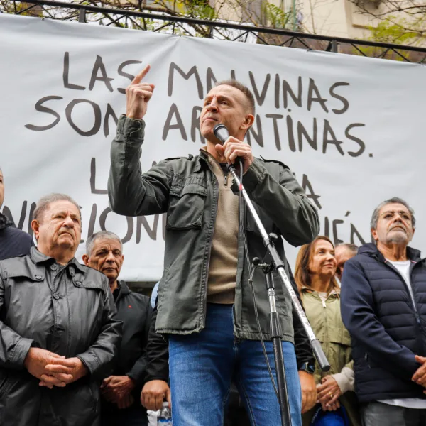 La CGT marchó en defensa de la industria nacional y apuntó contra el Gobierno