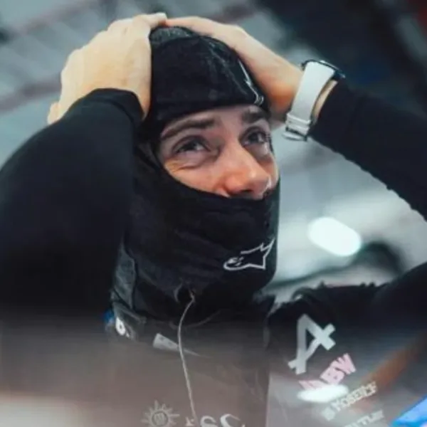 Colapinto debió abandonar por fallas mecánicas en la carrera sprint de singapur
