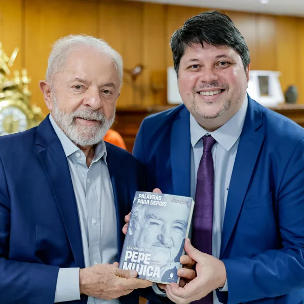 Periodista brasileño expulsado de Argentina se cruzó con funcionarios del Gobierno
