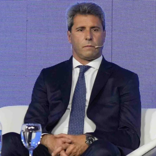 Uñac lanzó su precandidatura presidencial por el peronismo
