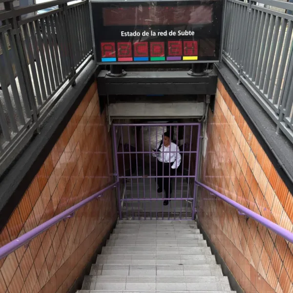 Paro total de subtes por la detención de dos dirigentes de Metrodelegados