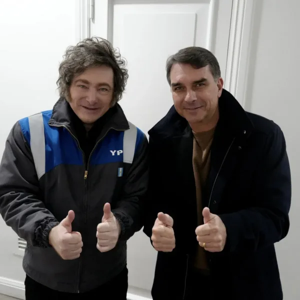 Milei sugirió que Lula podría "robarse" la segunda vuelta en Brasil